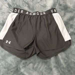 Gray Under Armour Shorts Size M